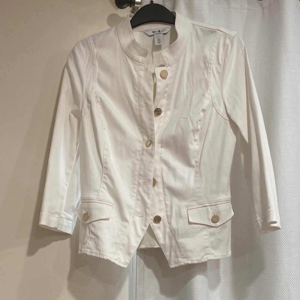 New White House Black Market White Blazer with Gold Buttons size 2